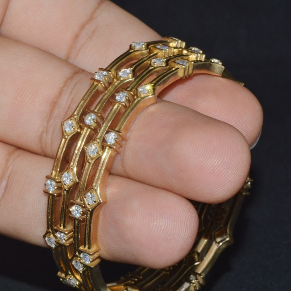 SET OF 4 DESIGNER NATURAL 4.65CTS VS F DIAMOND 18K SOLID GOLD STACKING BANGLES - Picture 3 of 10